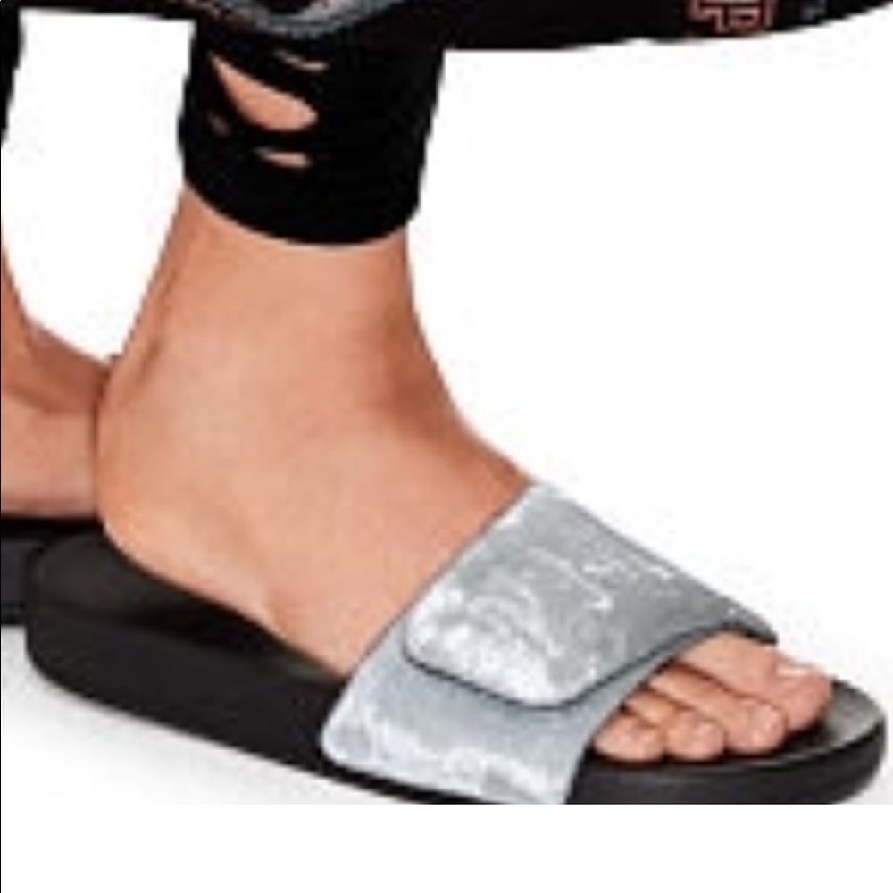 💕NEW VS PINK SLIDES LIGHT BlUE VELVET..SIZE SMALL - Picture 2 of 3